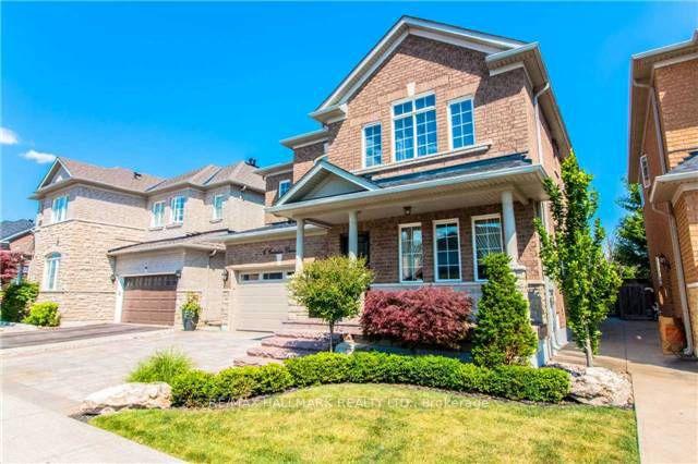 Photo 2 of 6 Camden Drive, Vaughan, Patterson — HOMEH