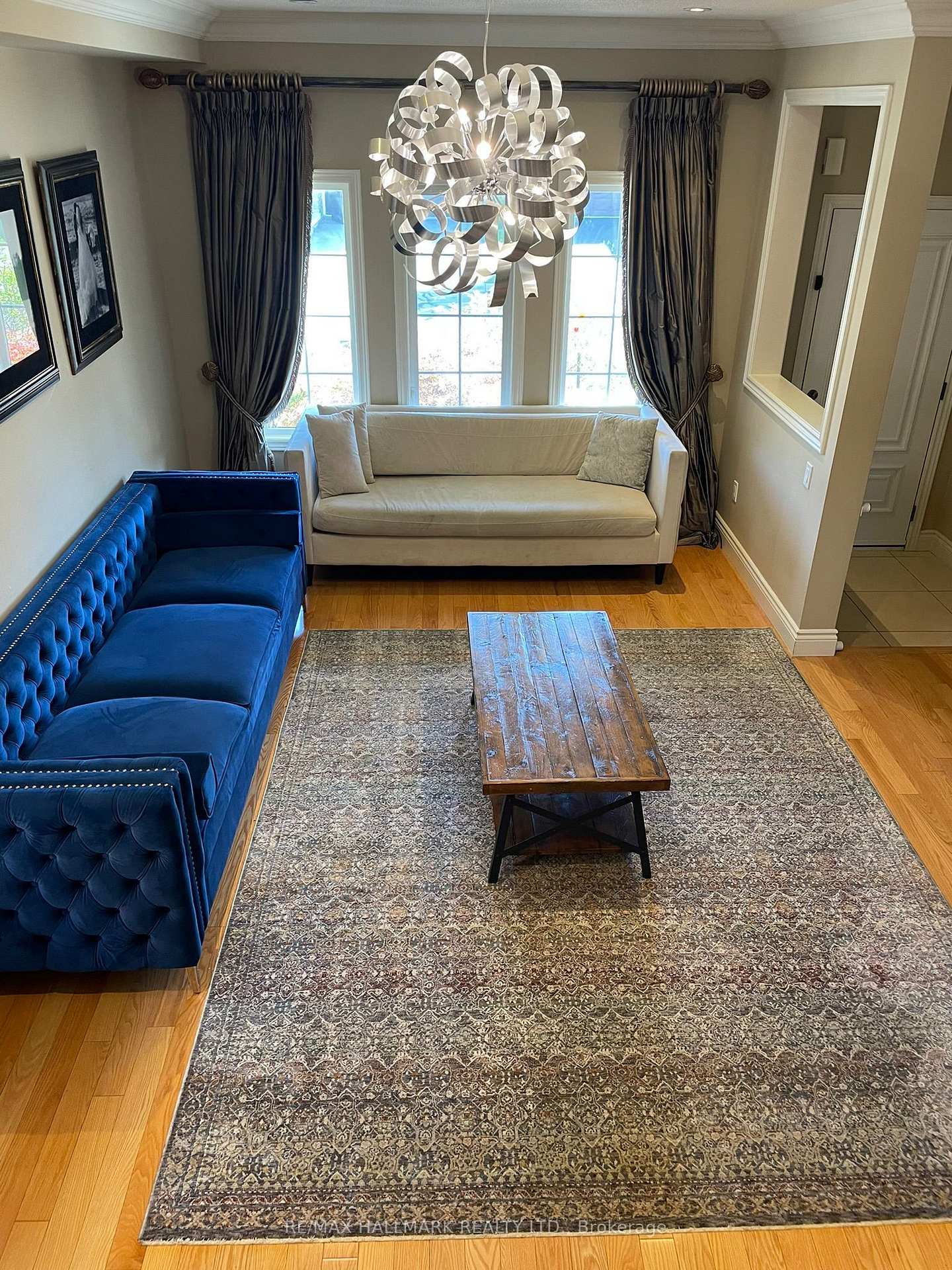 Photo 5 of 6 Camden Drive, Vaughan, Patterson — HOMEH