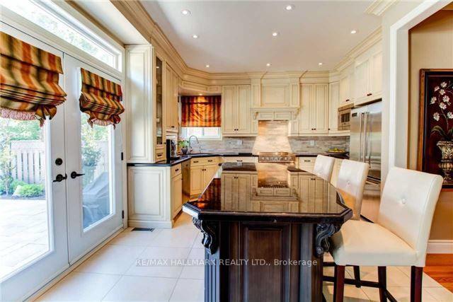 Photo 9 of 6 Camden Drive, Vaughan, Patterson — HOMEH