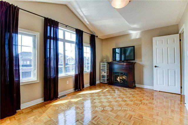 Photo 12 of 6 Camden Drive, Vaughan, Patterson — HOMEH