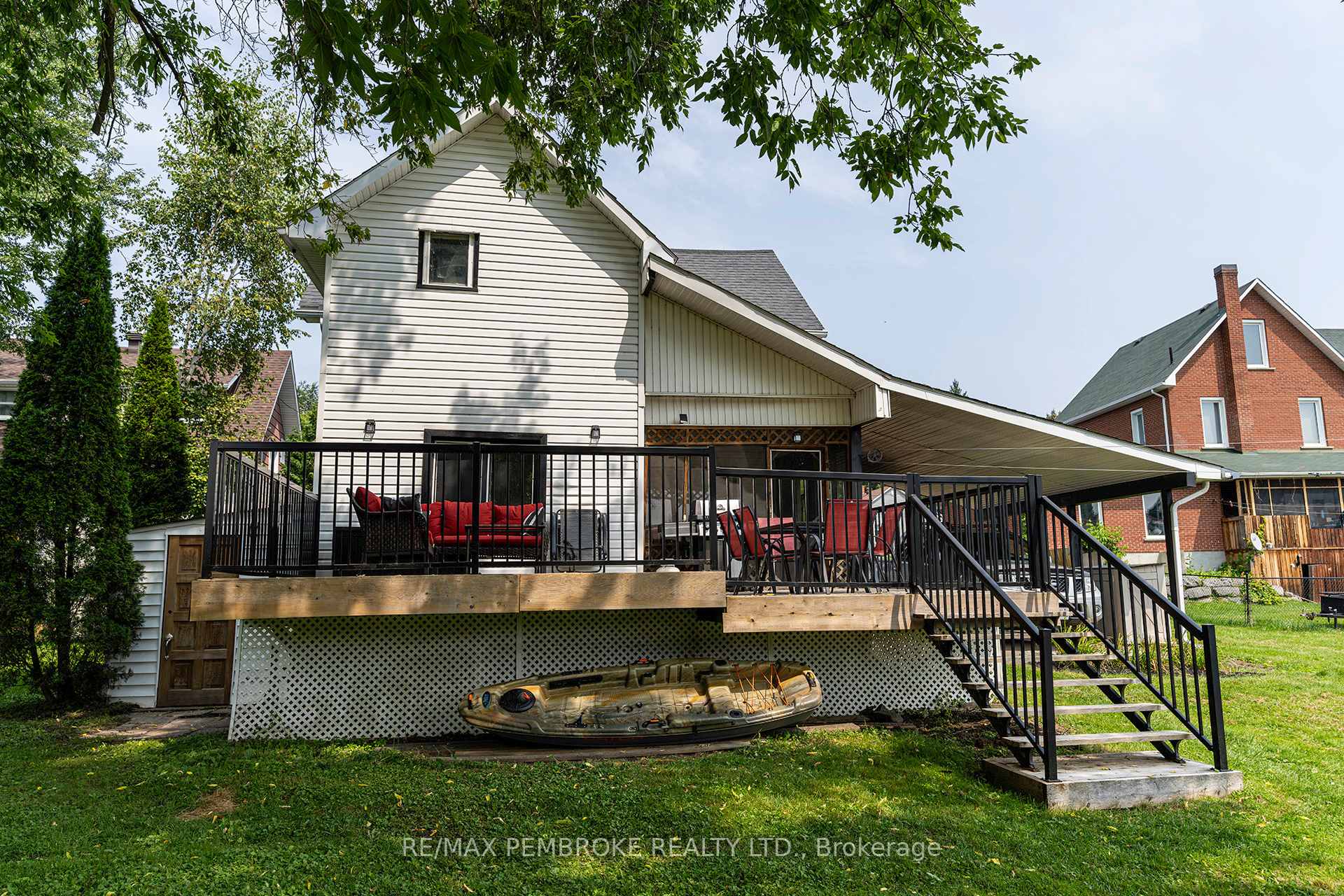 Photo 3 of 138 Jane Street, Bonnechere Valley, Eganville/Bonnechere Twp — HOMEH