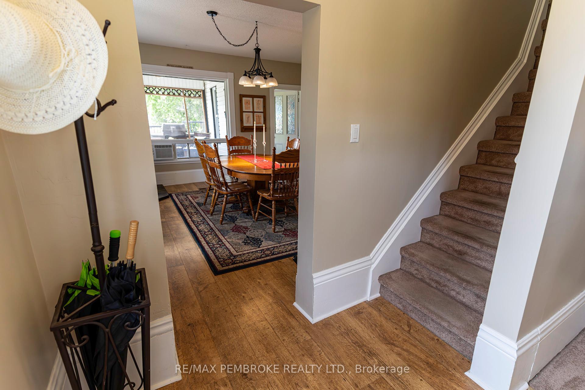 Photo 9 of 138 Jane Street, Bonnechere Valley, Eganville/Bonnechere Twp — HOMEH
