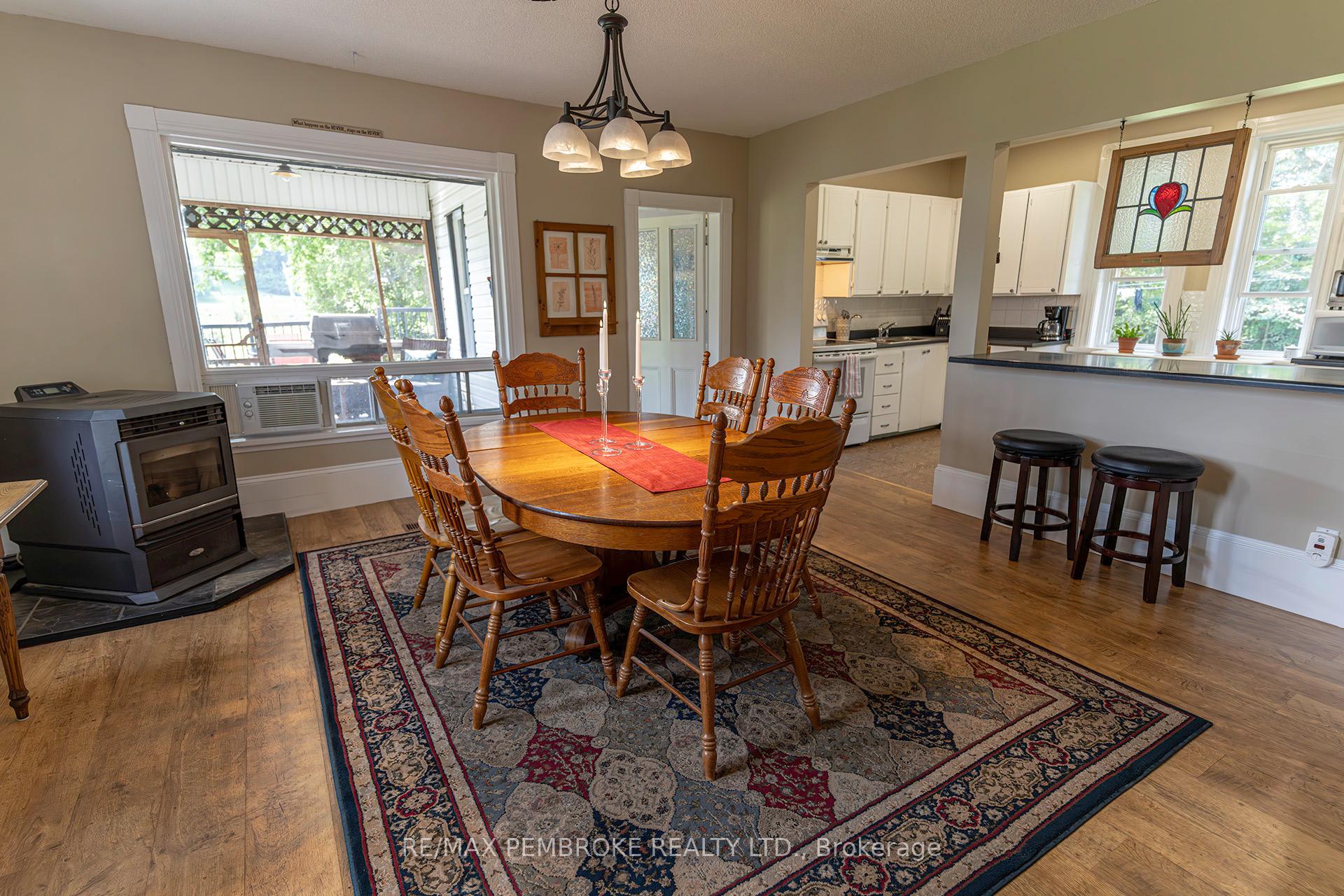 Photo 12 of 138 Jane Street, Bonnechere Valley, Eganville/Bonnechere Twp — HOMEH