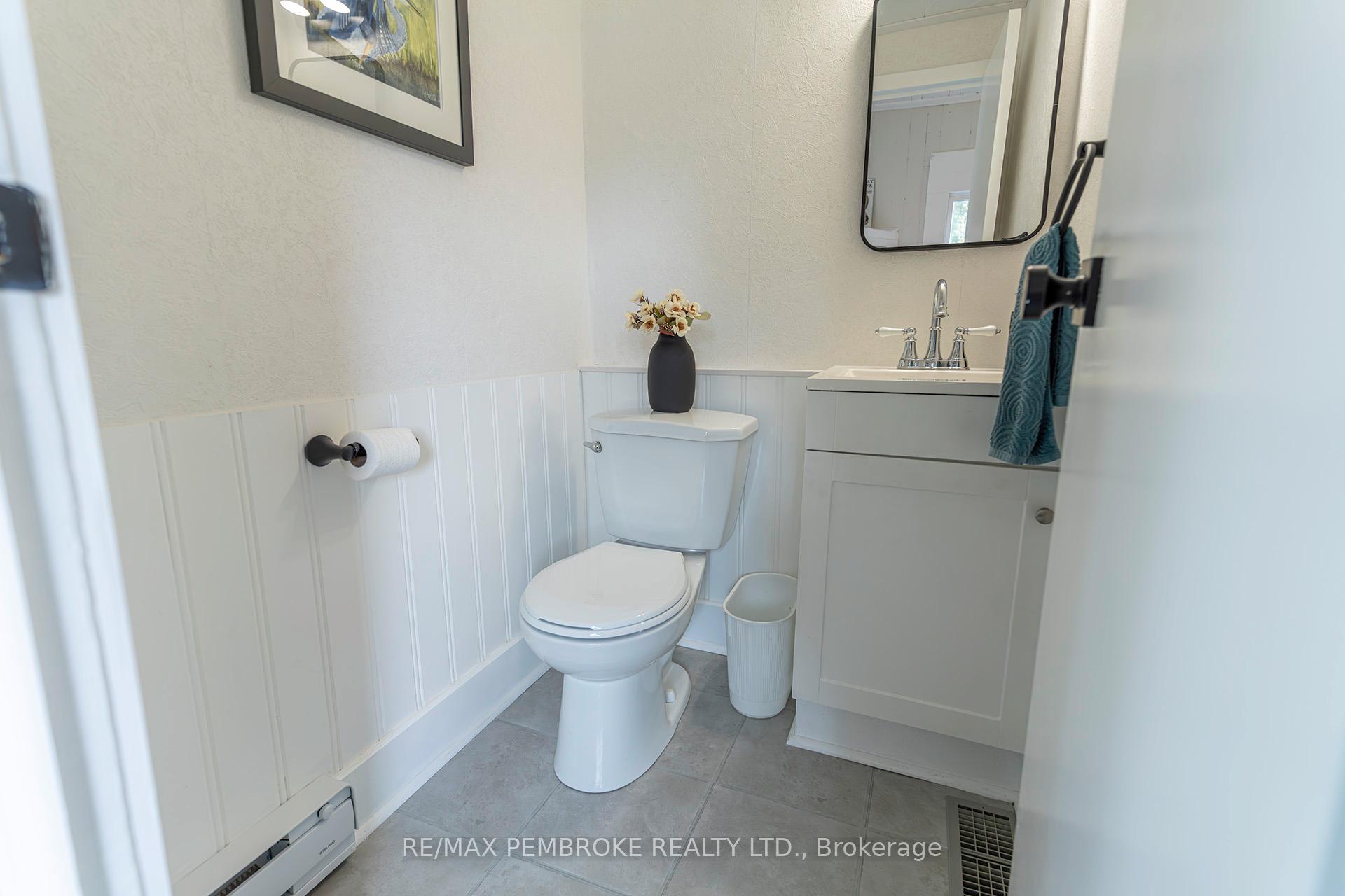 Photo 19 of 138 Jane Street, Bonnechere Valley, Eganville/Bonnechere Twp — HOMEH