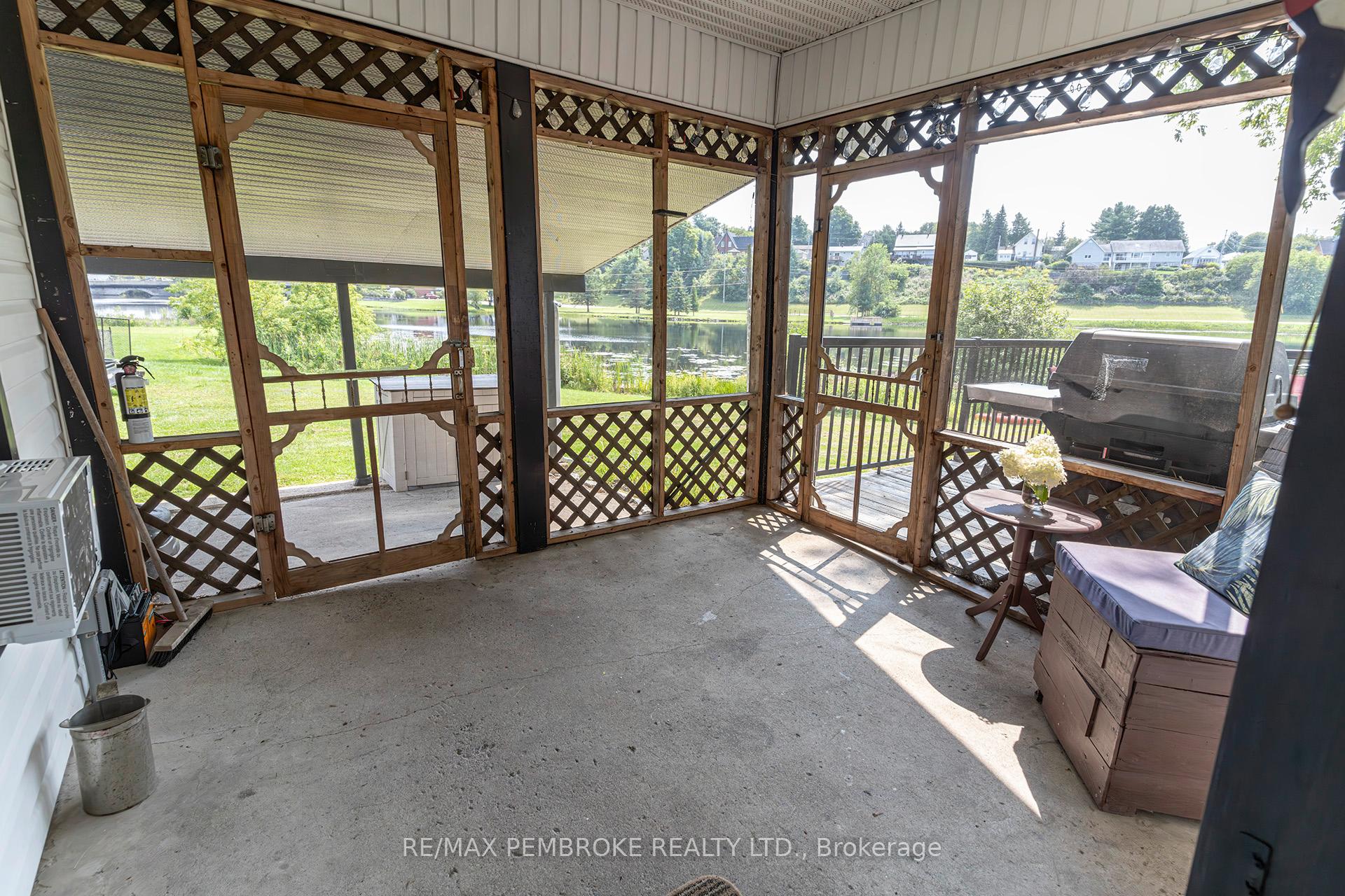 Photo 20 of 138 Jane Street, Bonnechere Valley, Eganville/Bonnechere Twp — HOMEH