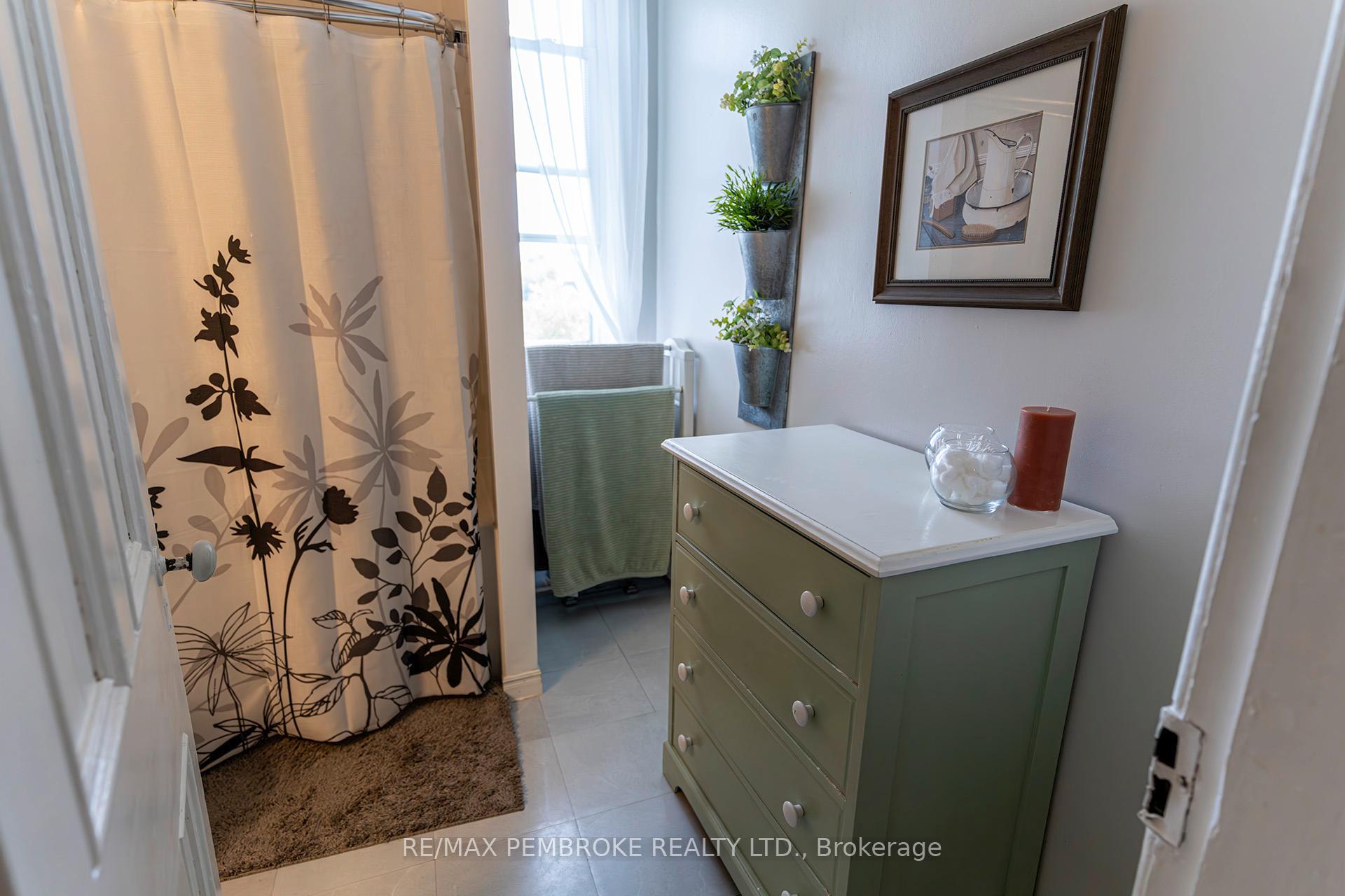 Photo 27 of 138 Jane Street, Bonnechere Valley, Eganville/Bonnechere Twp — HOMEH