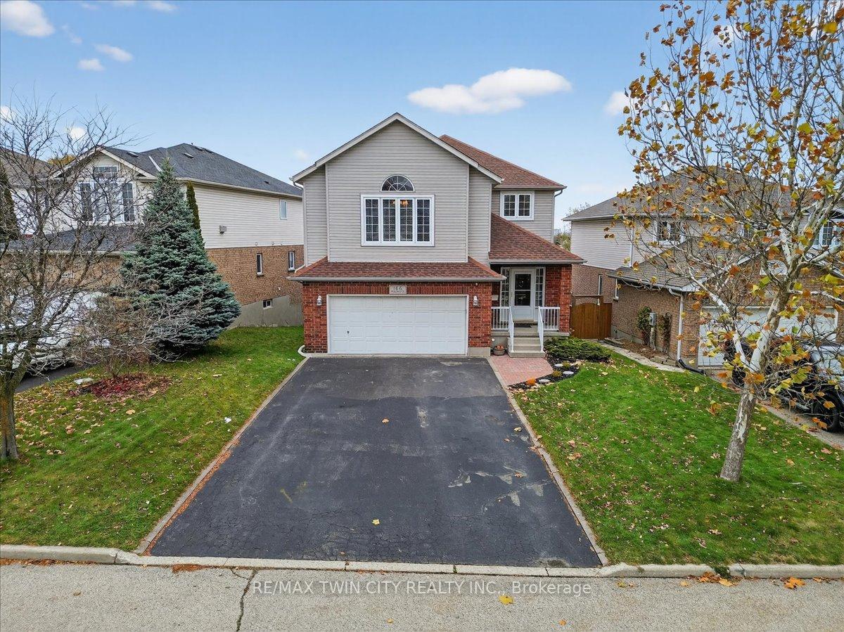 Photo 5 of 166 Bridgewater Crescent, Waterloo — HOMEH