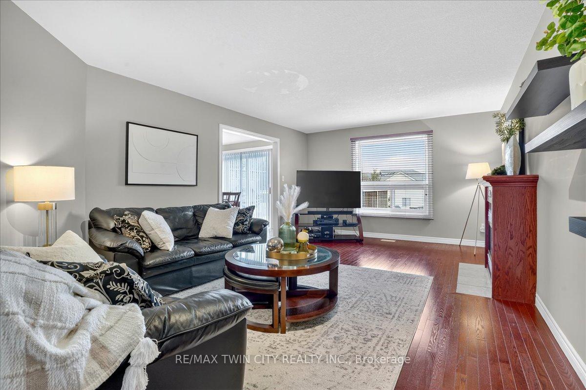 Photo 11 of 166 Bridgewater Crescent, Waterloo — HOMEH