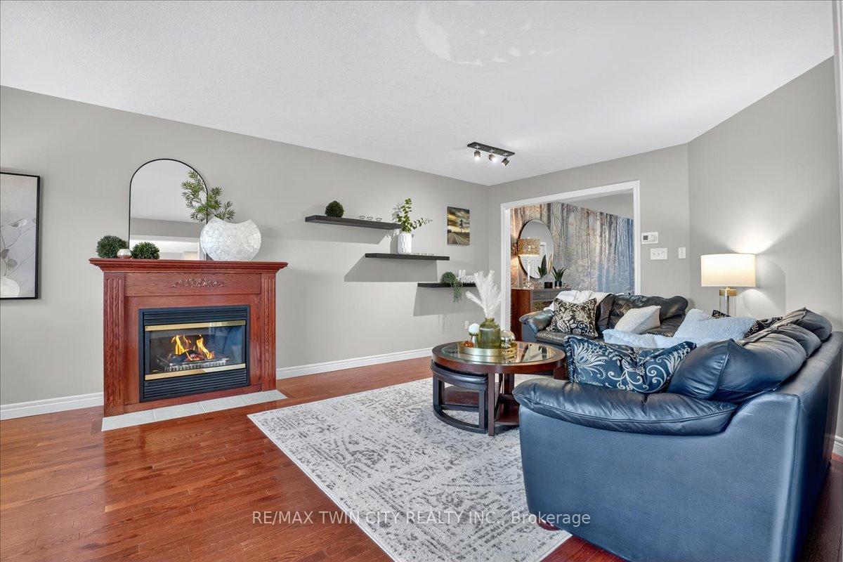 Photo 12 of 166 Bridgewater Crescent, Waterloo — HOMEH
