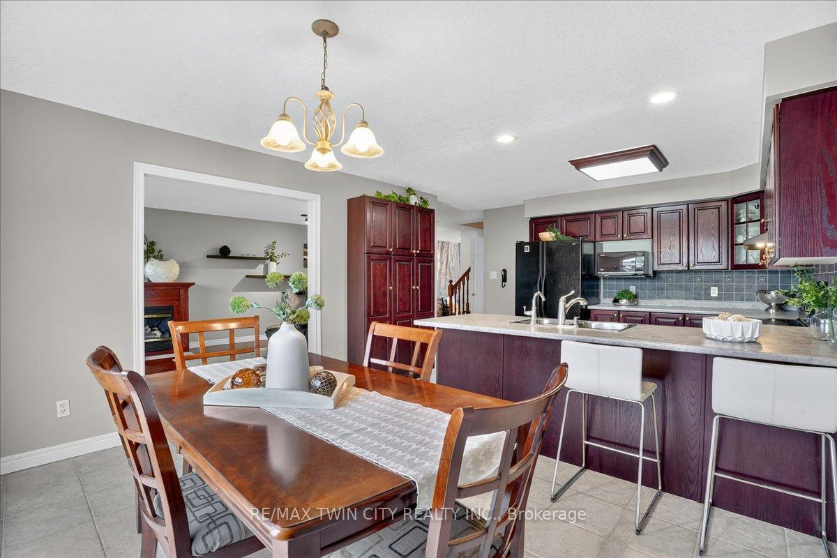 Photo 20 of 166 Bridgewater Crescent, Waterloo — HOMEH