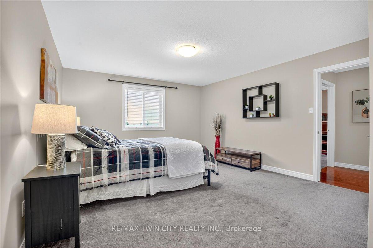 Photo 33 of 166 Bridgewater Crescent, Waterloo — HOMEH