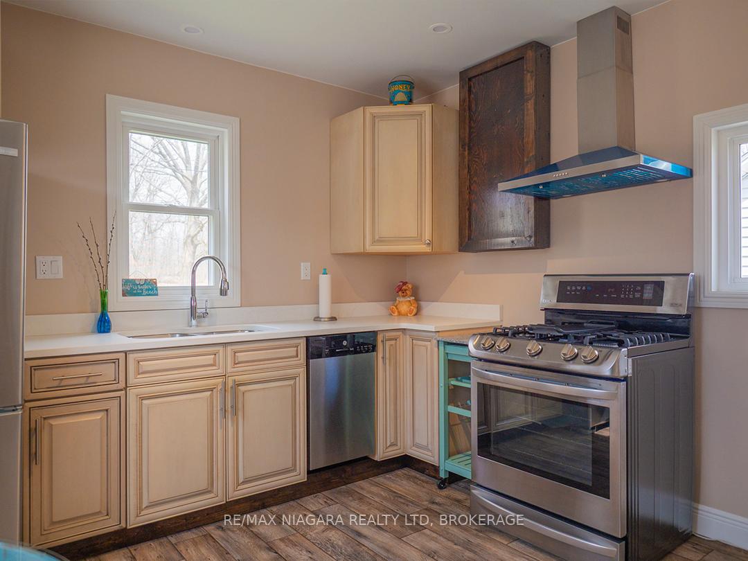 Photo 6 of 11215 Harbourview Road, Wainfleet, Lakeshore — HOMEH