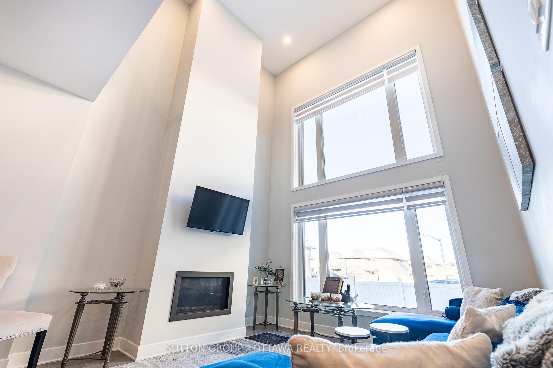 Photo 10 of 214 Big Dipper Street, Ottawa, Riverside South/Gloucester Glen — HOMEH