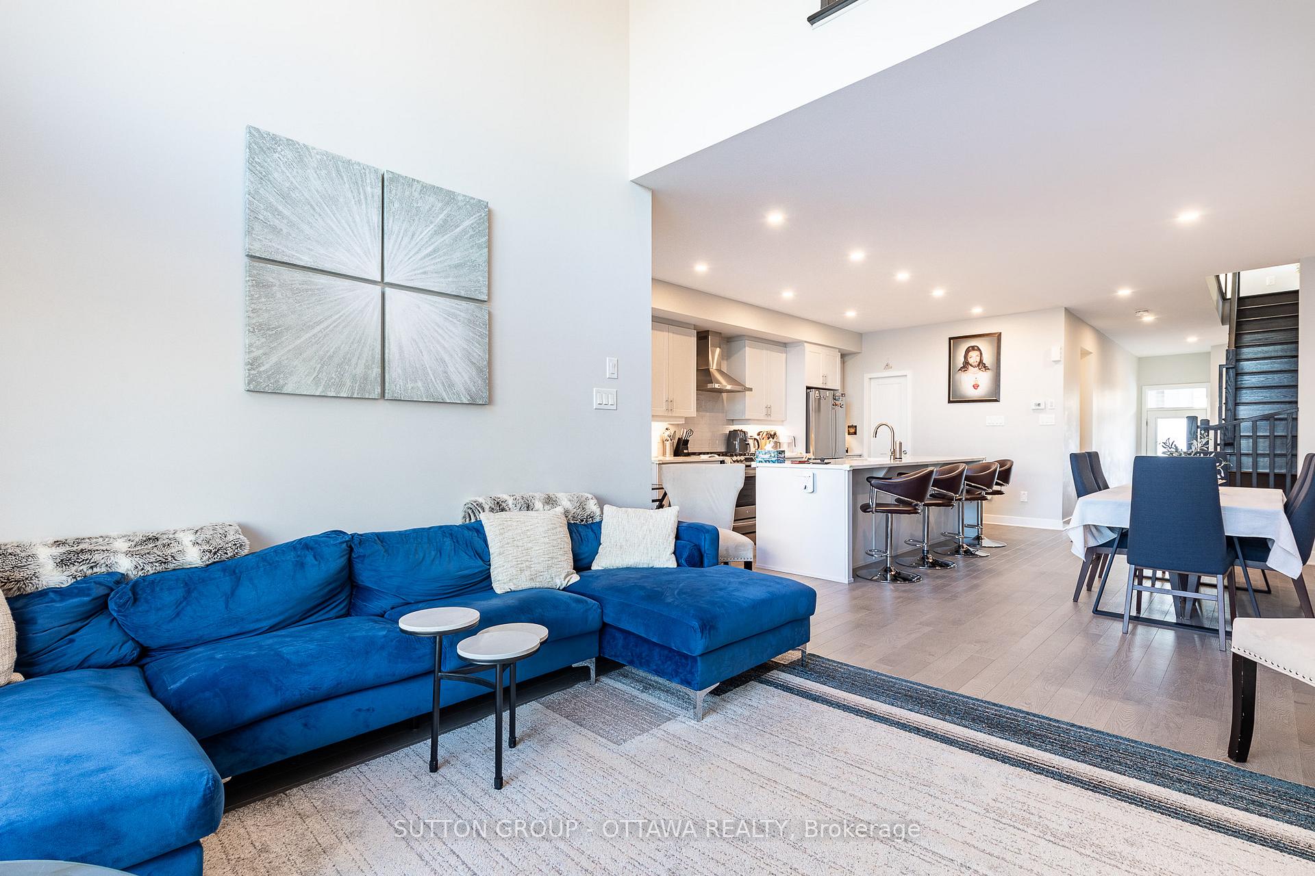 Photo 8 of 214 Big Dipper Street, Ottawa, Riverside South/Gloucester Glen — HOMEH
