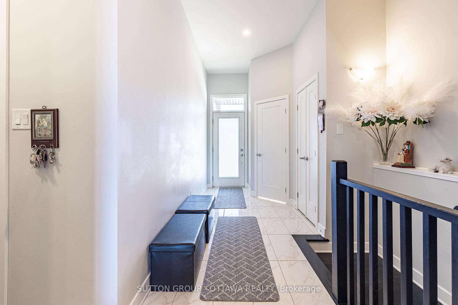 Photo 11 of 214 Big Dipper Street, Ottawa, Riverside South/Gloucester Glen — HOMEH