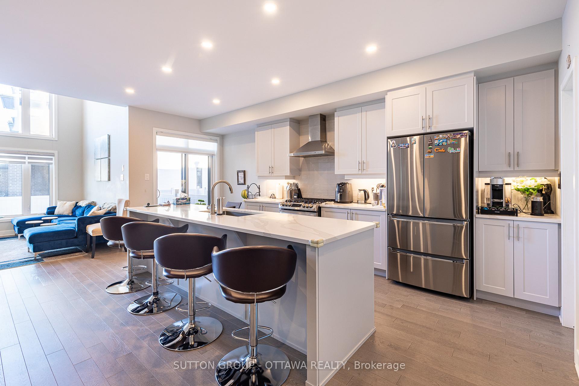 Photo 14 of 214 Big Dipper Street, Ottawa, Riverside South/Gloucester Glen — HOMEH