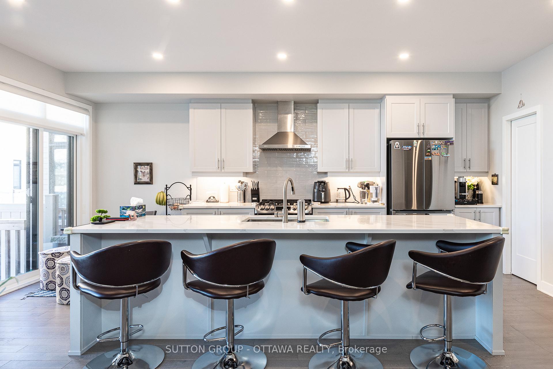 Photo 17 of 214 Big Dipper Street, Ottawa, Riverside South/Gloucester Glen — HOMEH