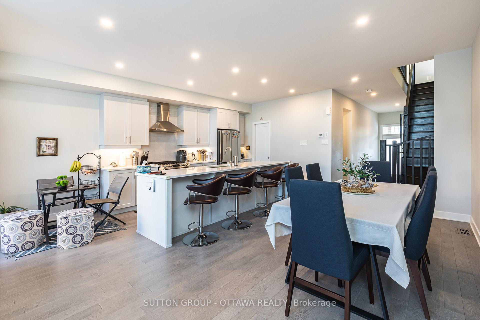 Photo 18 of 214 Big Dipper Street, Ottawa, Riverside South/Gloucester Glen — HOMEH