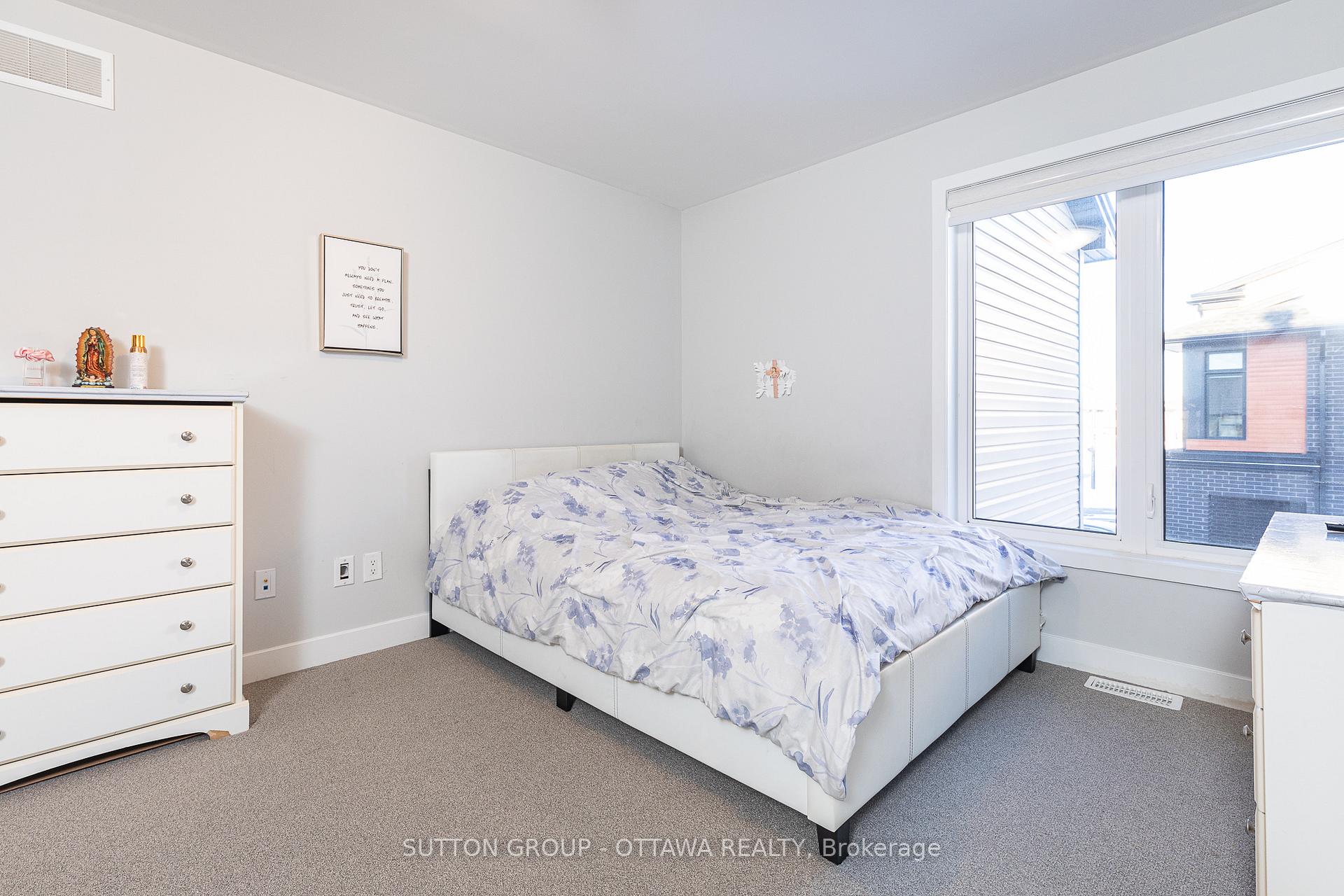Photo 33 of 214 Big Dipper Street, Ottawa, Riverside South/Gloucester Glen — HOMEH
