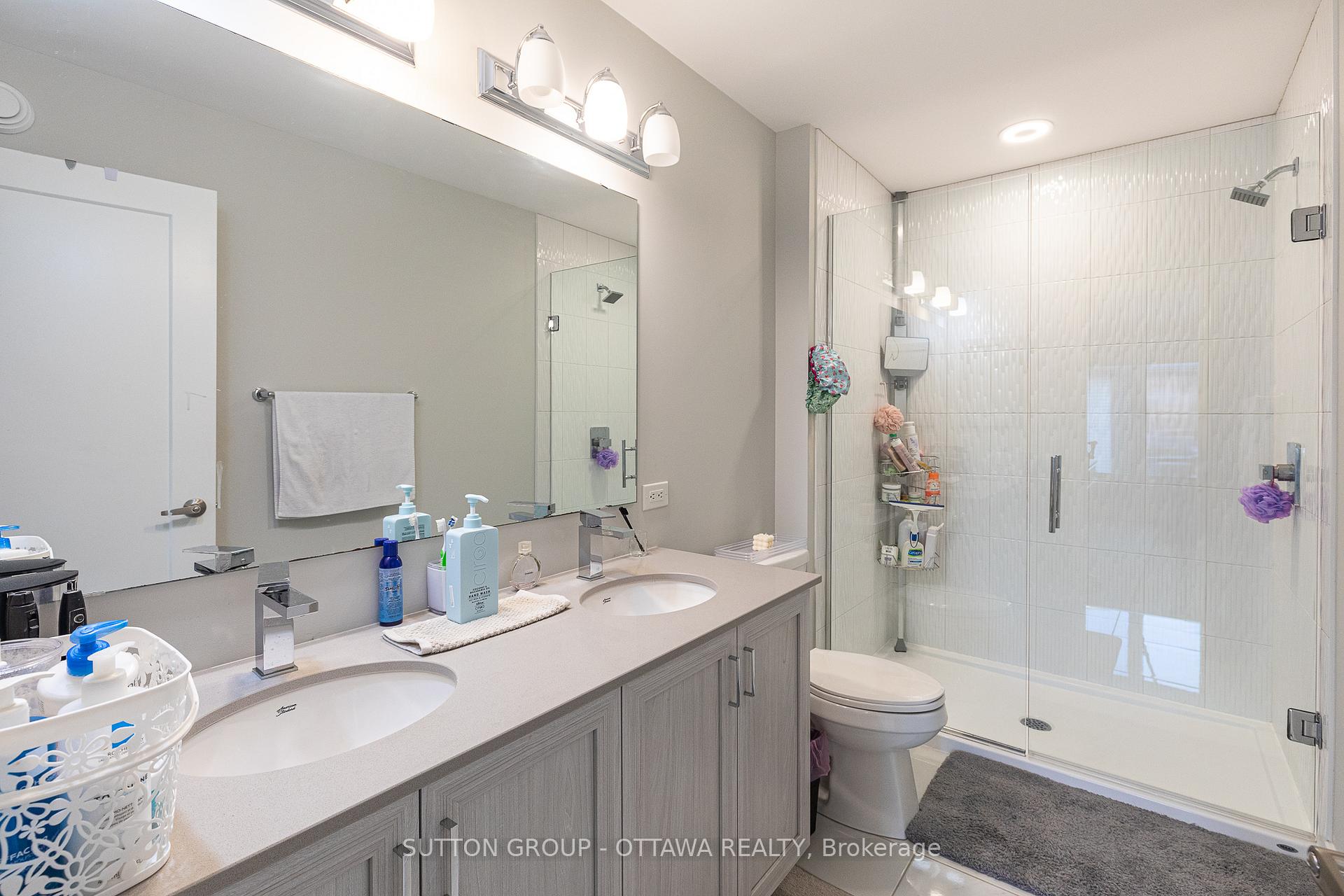 Photo 37 of 214 Big Dipper Street, Ottawa, Riverside South/Gloucester Glen — HOMEH