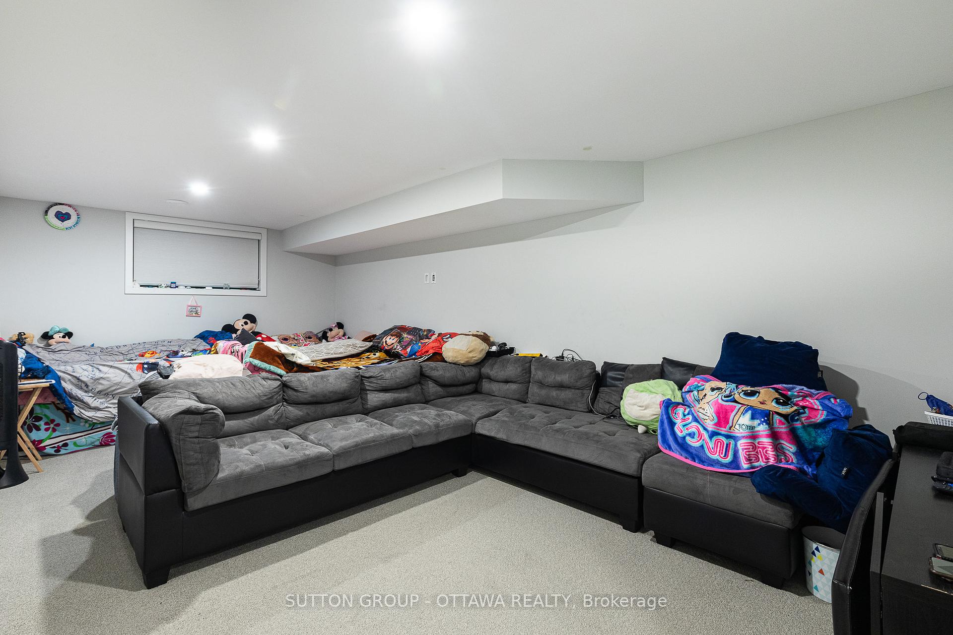 Photo 34 of 214 Big Dipper Street, Ottawa, Riverside South/Gloucester Glen — HOMEH