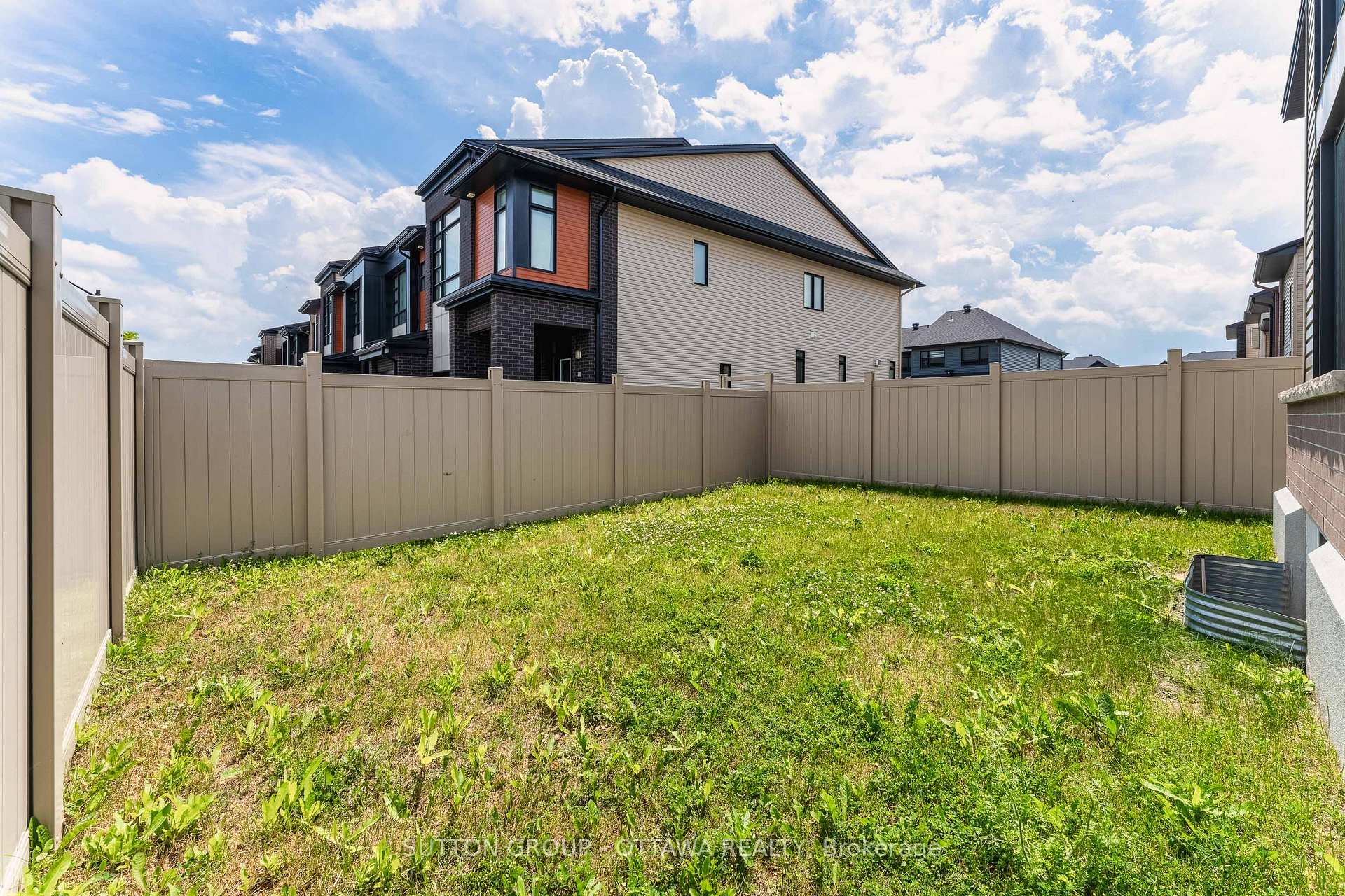 Photo 44 of 214 Big Dipper Street, Ottawa, Riverside South/Gloucester Glen — HOMEH