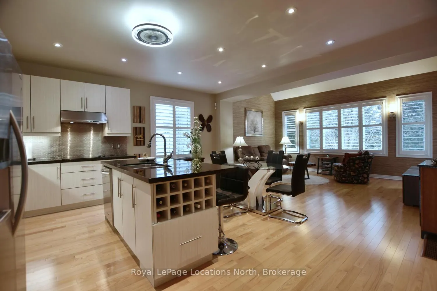 Photo 16 of 17 Waterview Road, Wasaga Beach — HOMEH