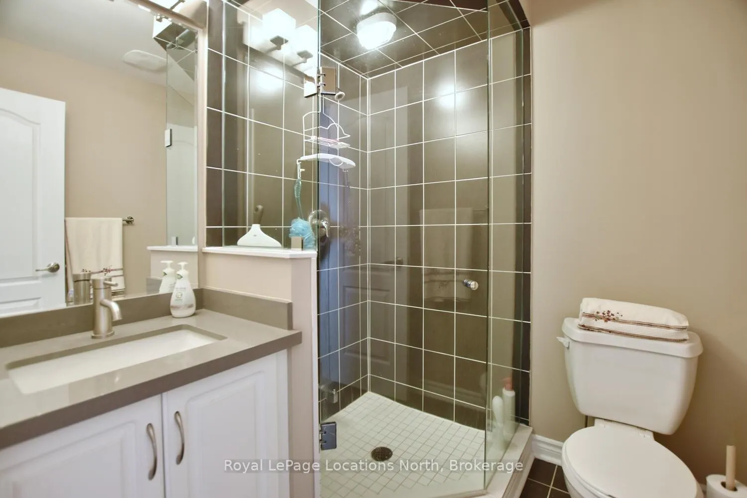 Photo 39 of 17 Waterview Road, Wasaga Beach — HOMEH