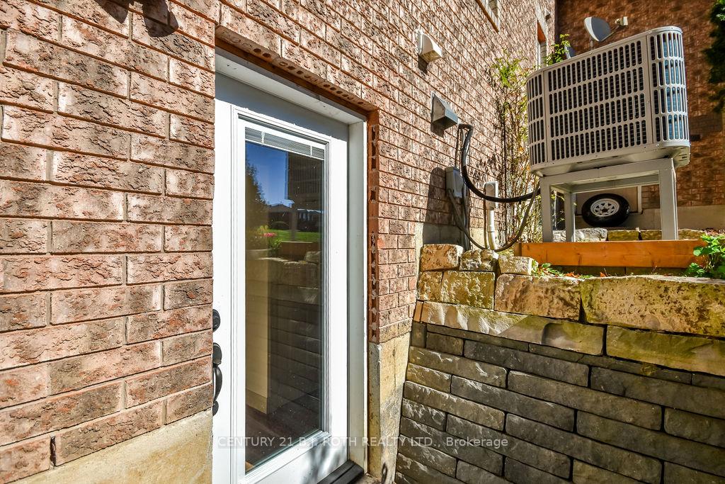 Photo 19 of 63 White Elm Road, Barrie, Holly — HOMEH