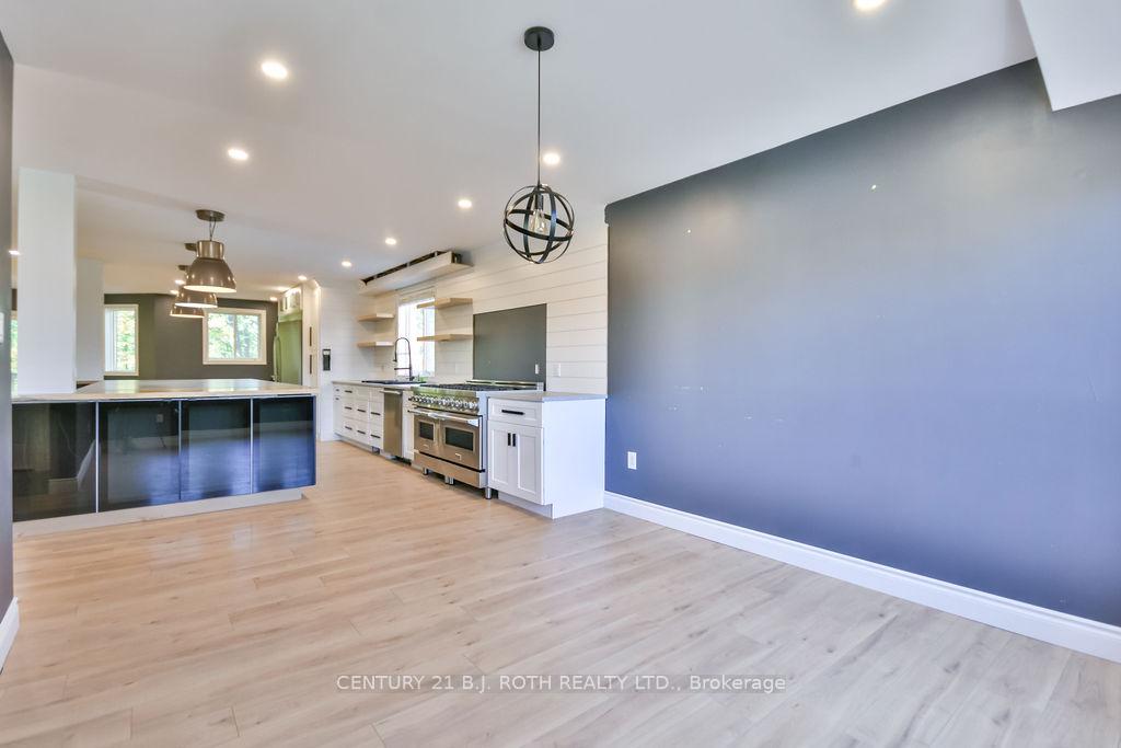 Photo 9 of 63 White Elm Road, Barrie, Holly — HOMEH