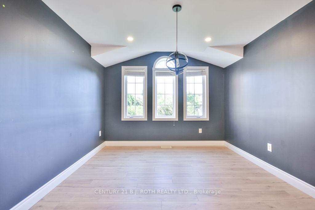 Photo 16 of 63 White Elm Road, Barrie, Holly — HOMEH