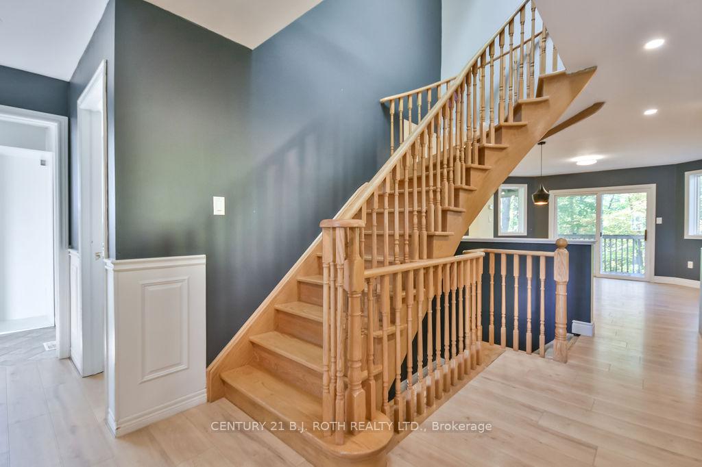 Photo 17 of 63 White Elm Road, Barrie, Holly — HOMEH