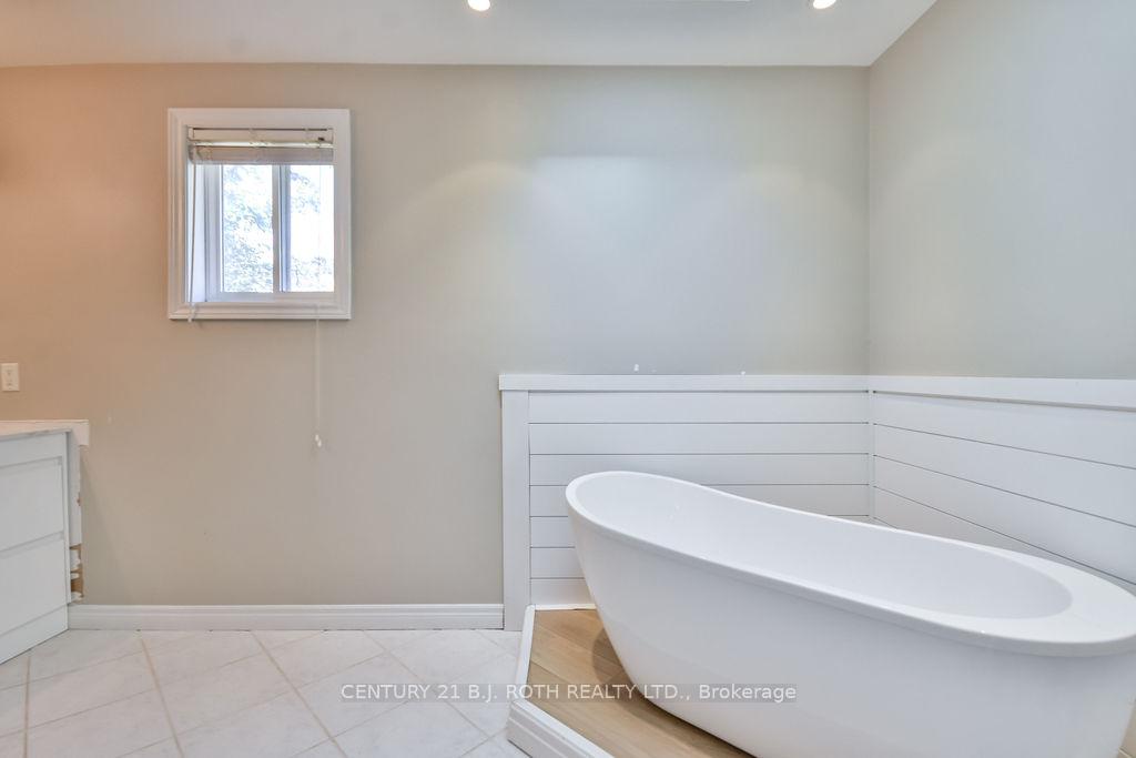 Photo 24 of 63 White Elm Road, Barrie, Holly — HOMEH