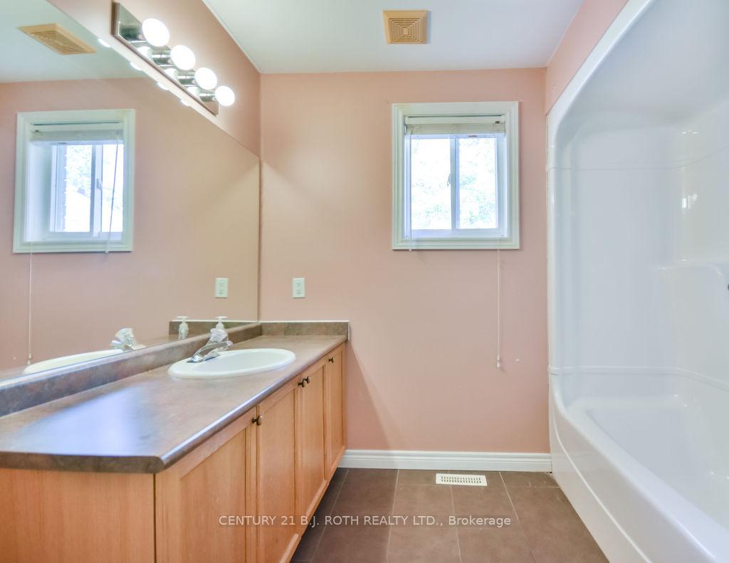 Photo 26 of 63 White Elm Road, Barrie, Holly — HOMEH
