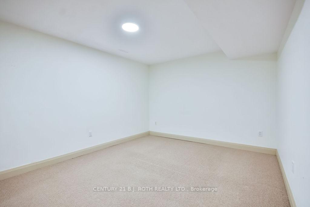 Photo 36 of 63 White Elm Road, Barrie, Holly — HOMEH