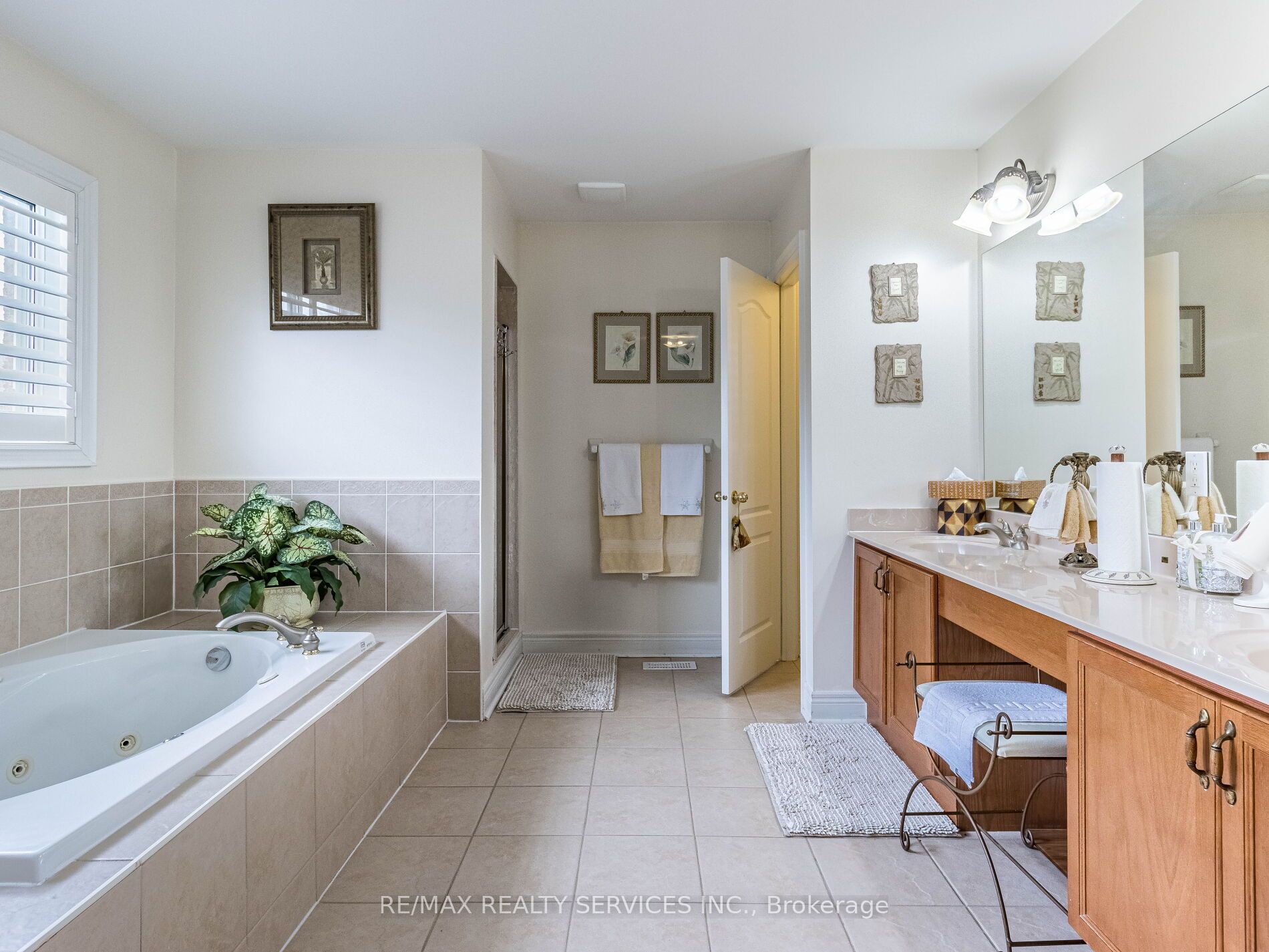 Photo 60 of 44 Trailhead Crescent, Brampton, Sandringham-Wellington — HOMEH