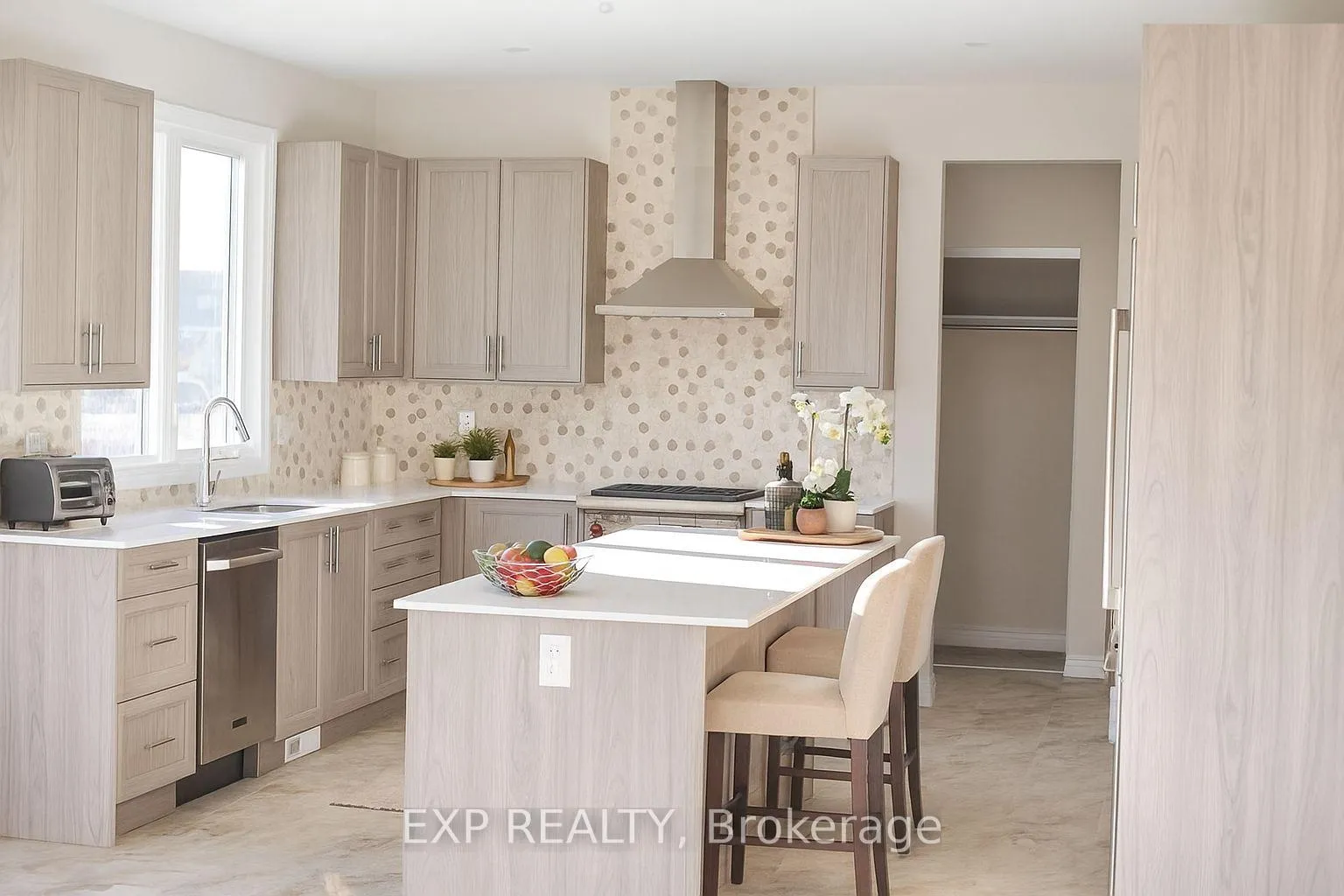Photo 6 of 805 Anemone Mews, Ottawa, Barrhaven - Heritage Park — HOMEH