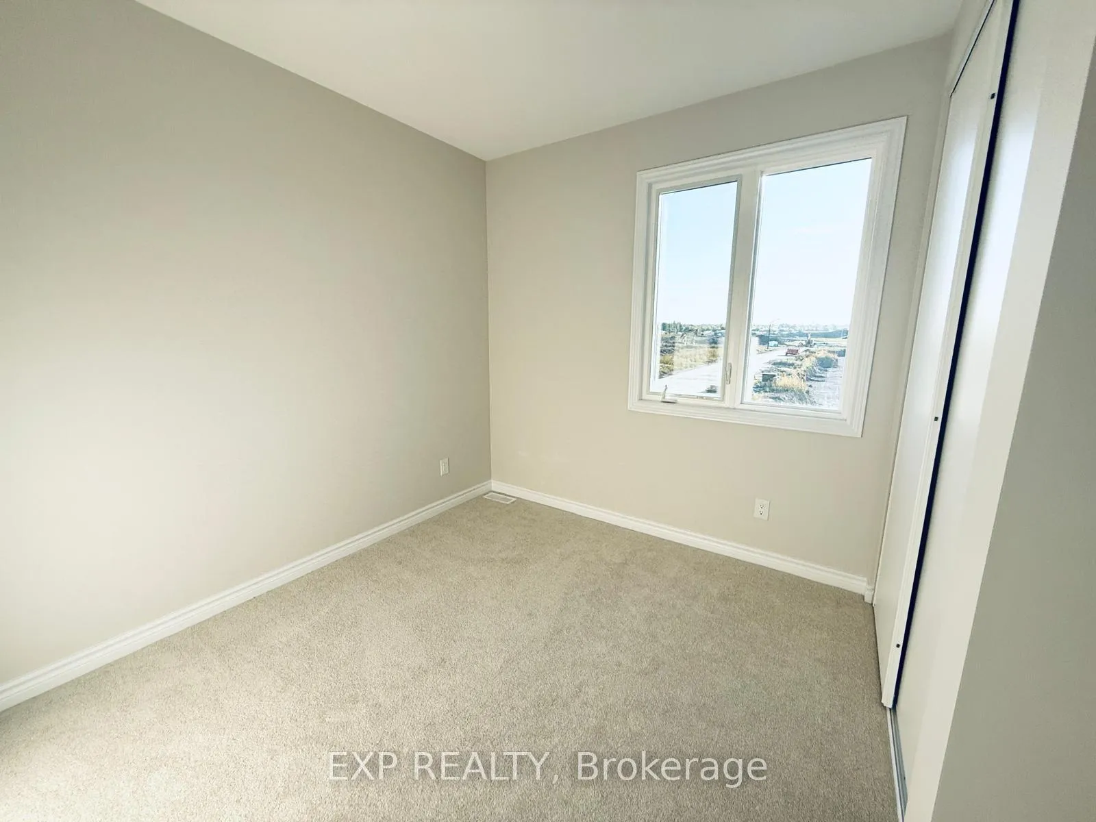 Photo 10 of 805 Anemone Mews, Ottawa, Barrhaven - Heritage Park — HOMEH