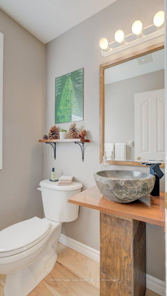 Photo 4 of 644 Butternut Avenue, Waterloo — HOMEH