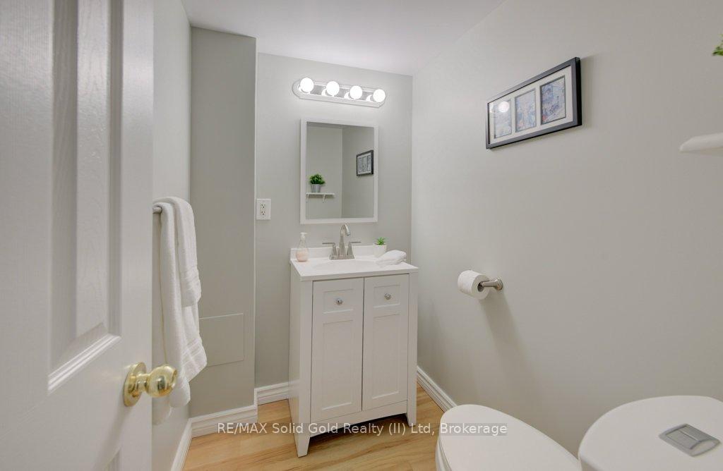 Photo 25 of 644 Butternut Avenue, Waterloo — HOMEH