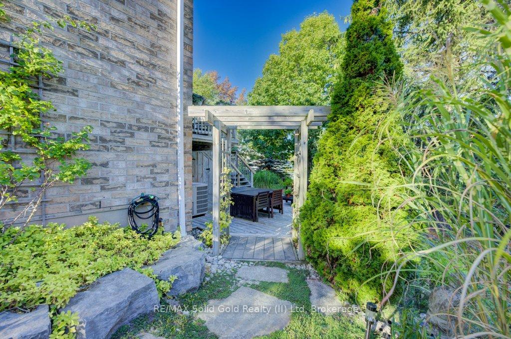Photo 27 of 644 Butternut Avenue, Waterloo — HOMEH