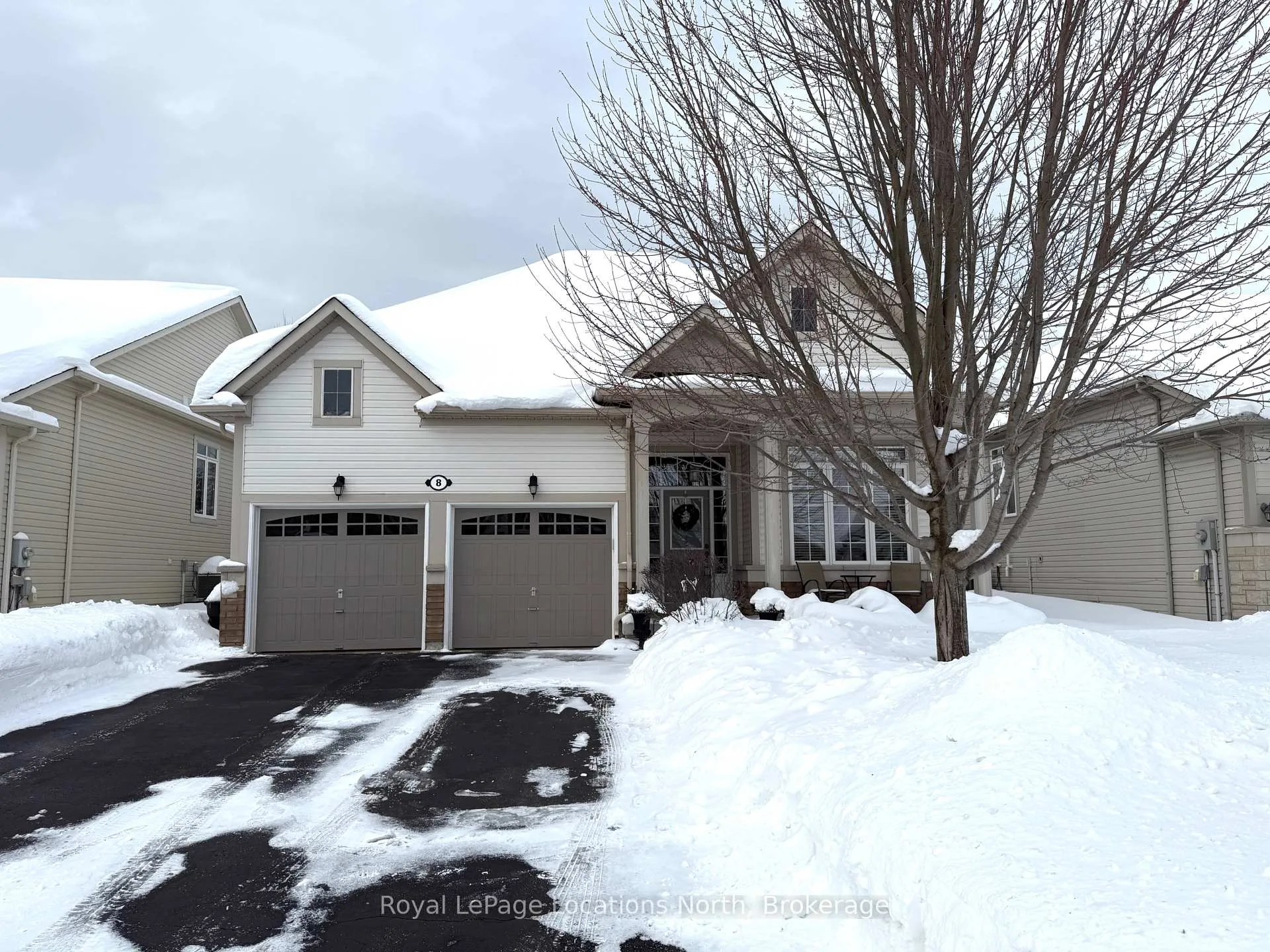 Photo 2 of 8 Broadpoint Street, Wasaga Beach — HOMEH