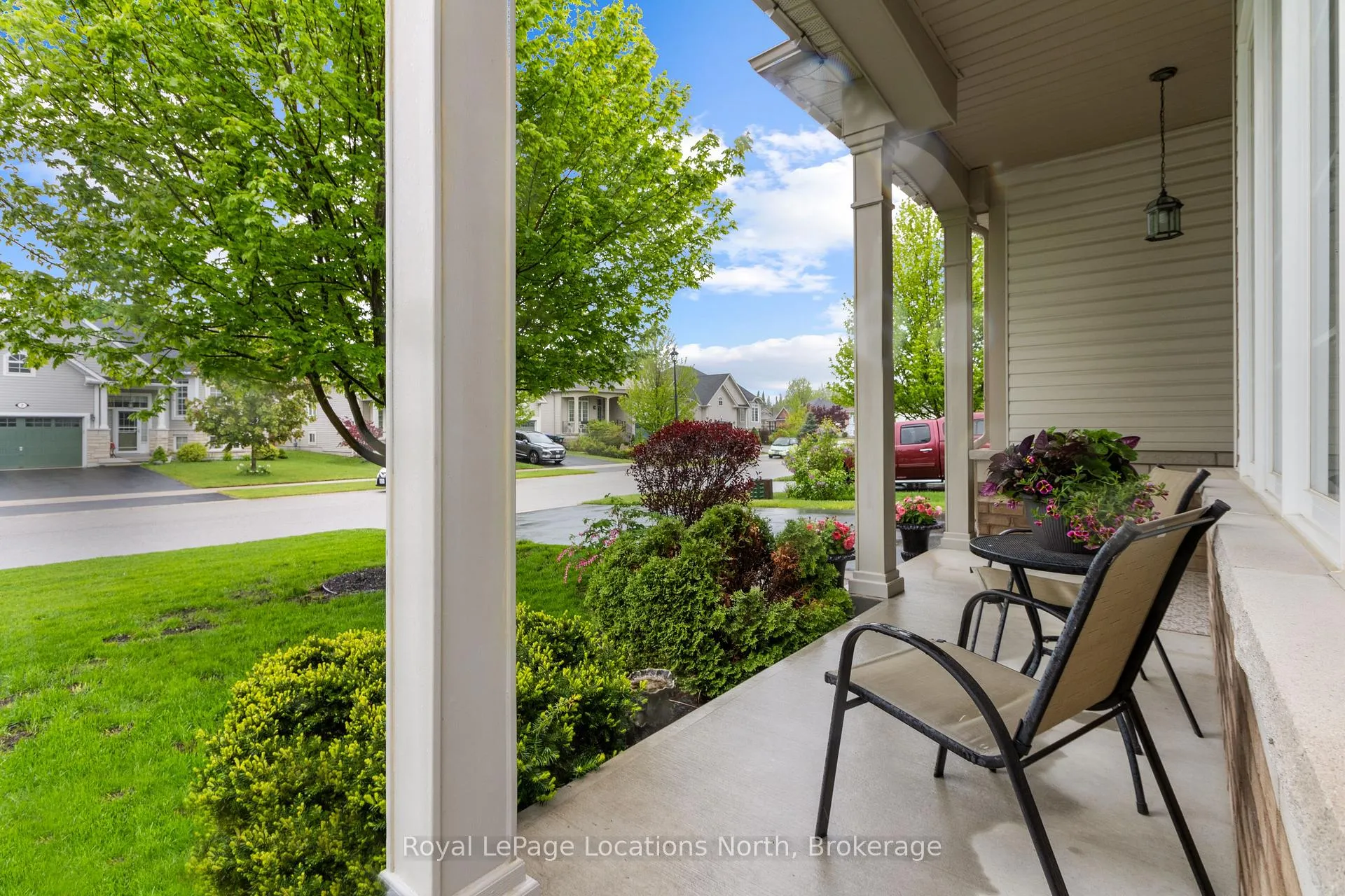 Photo 4 of 8 Broadpoint Street, Wasaga Beach — HOMEH