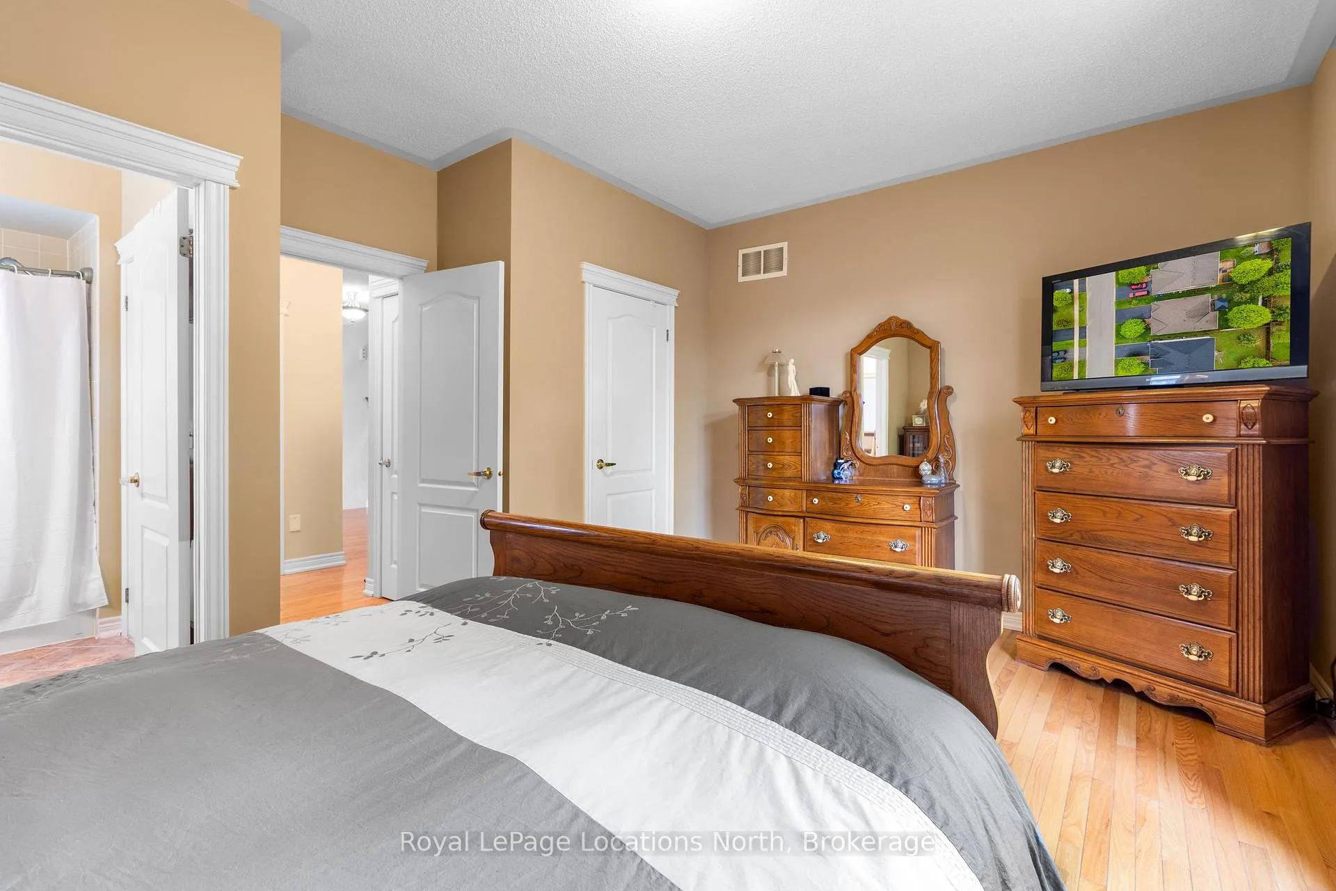 Photo 20 of 8 Broadpoint Street, Wasaga Beach — HOMEH