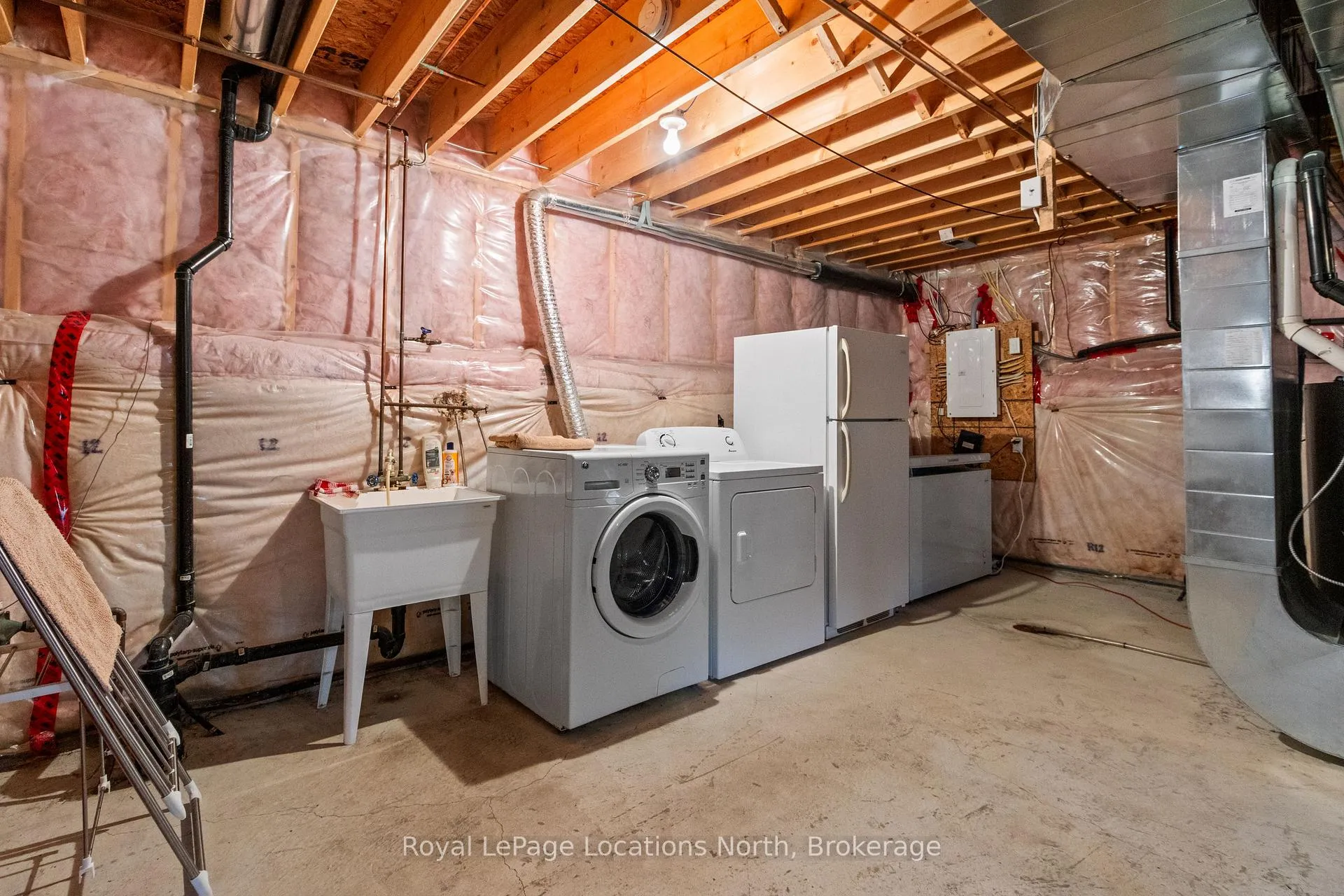 Photo 27 of 8 Broadpoint Street, Wasaga Beach — HOMEH