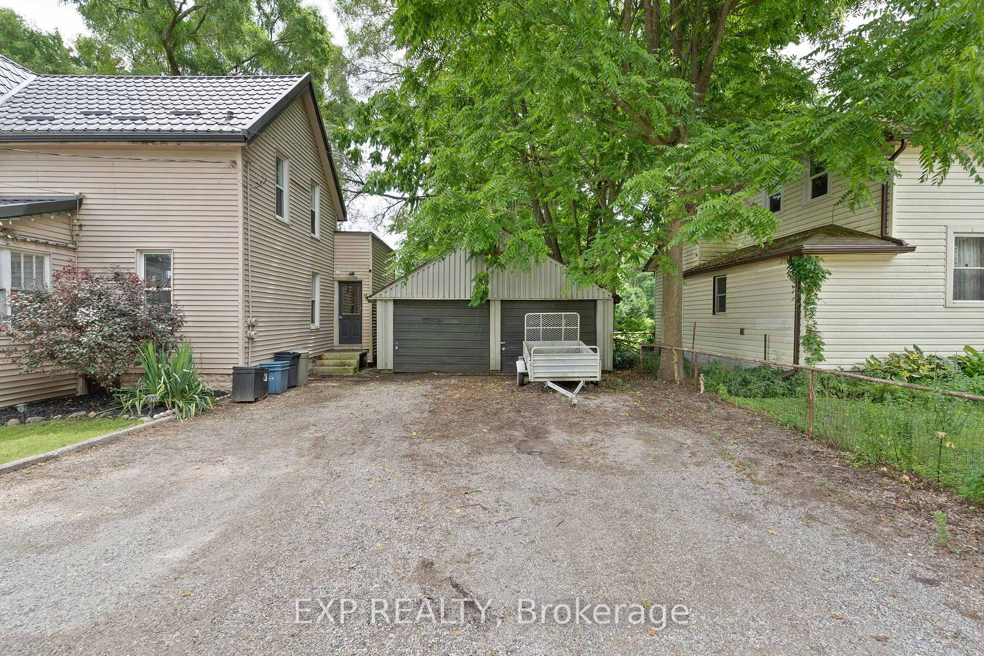 Photo 5 of 166 Mehring Avenue, West Elgin, West Lorne — HOMEH