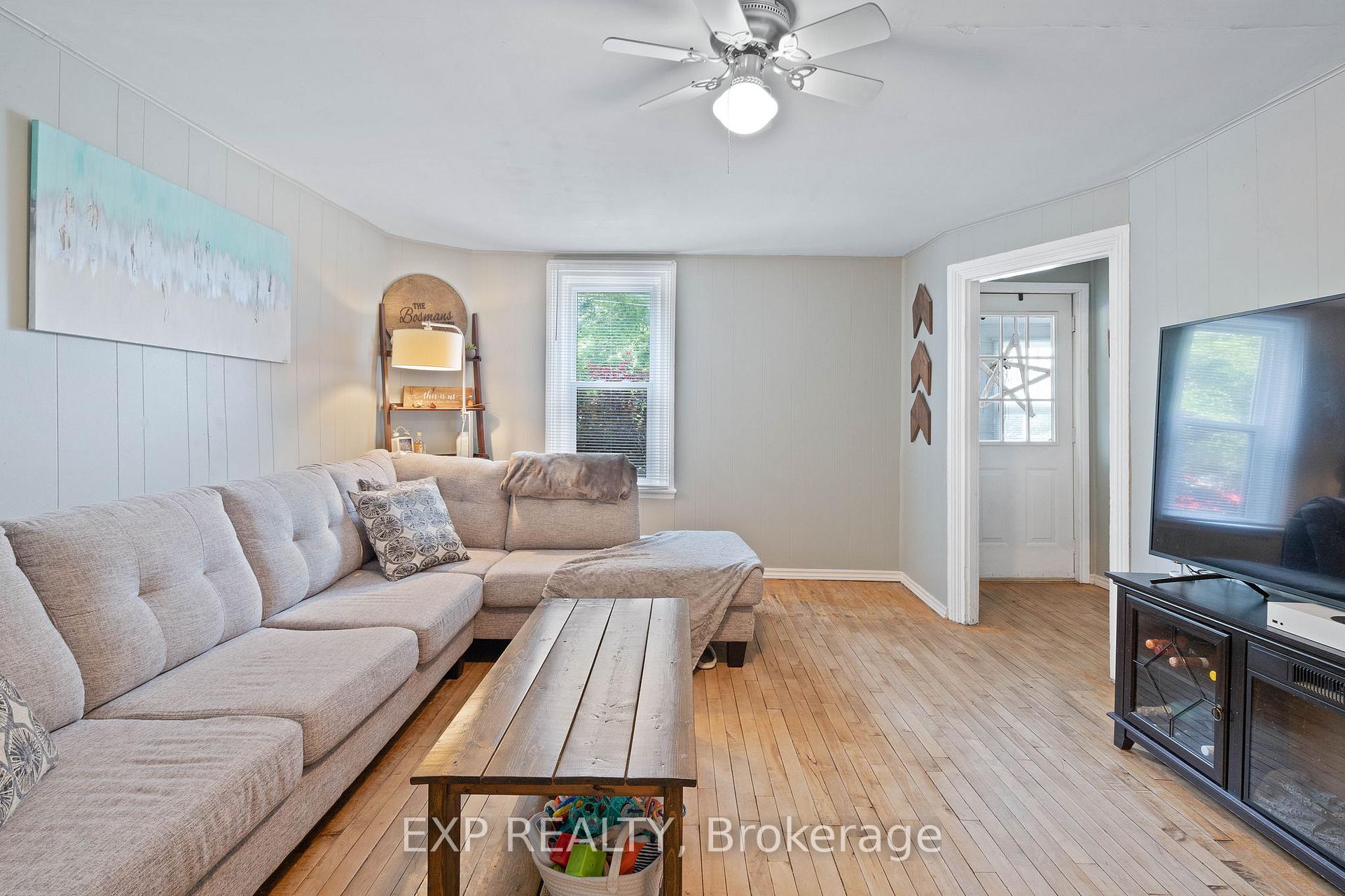 Photo 9 of 166 Mehring Avenue, West Elgin, West Lorne — HOMEH
