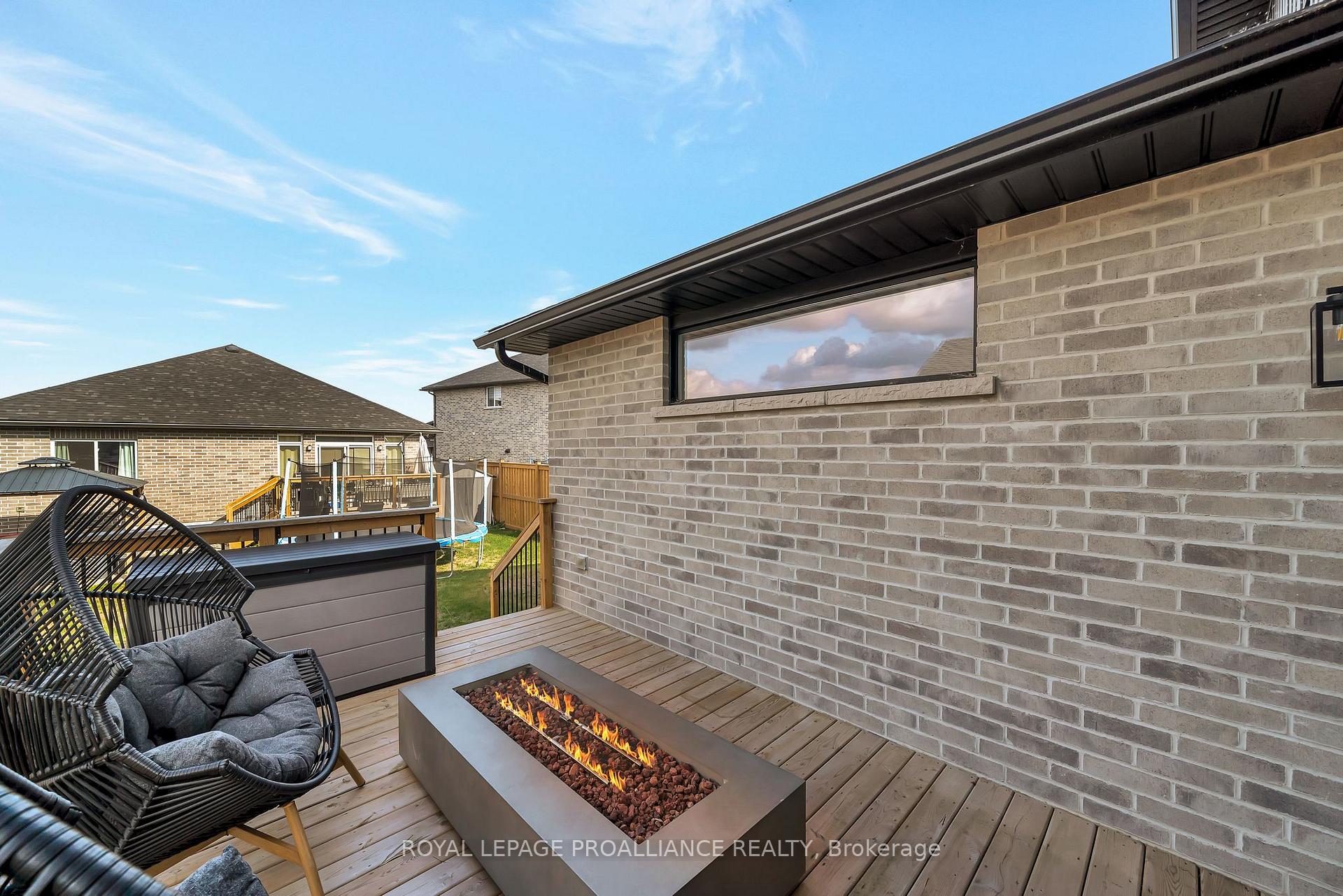 Photo 43 of 18 Raycroft Drive, Belleville, Thurlow Ward — HOMEH
