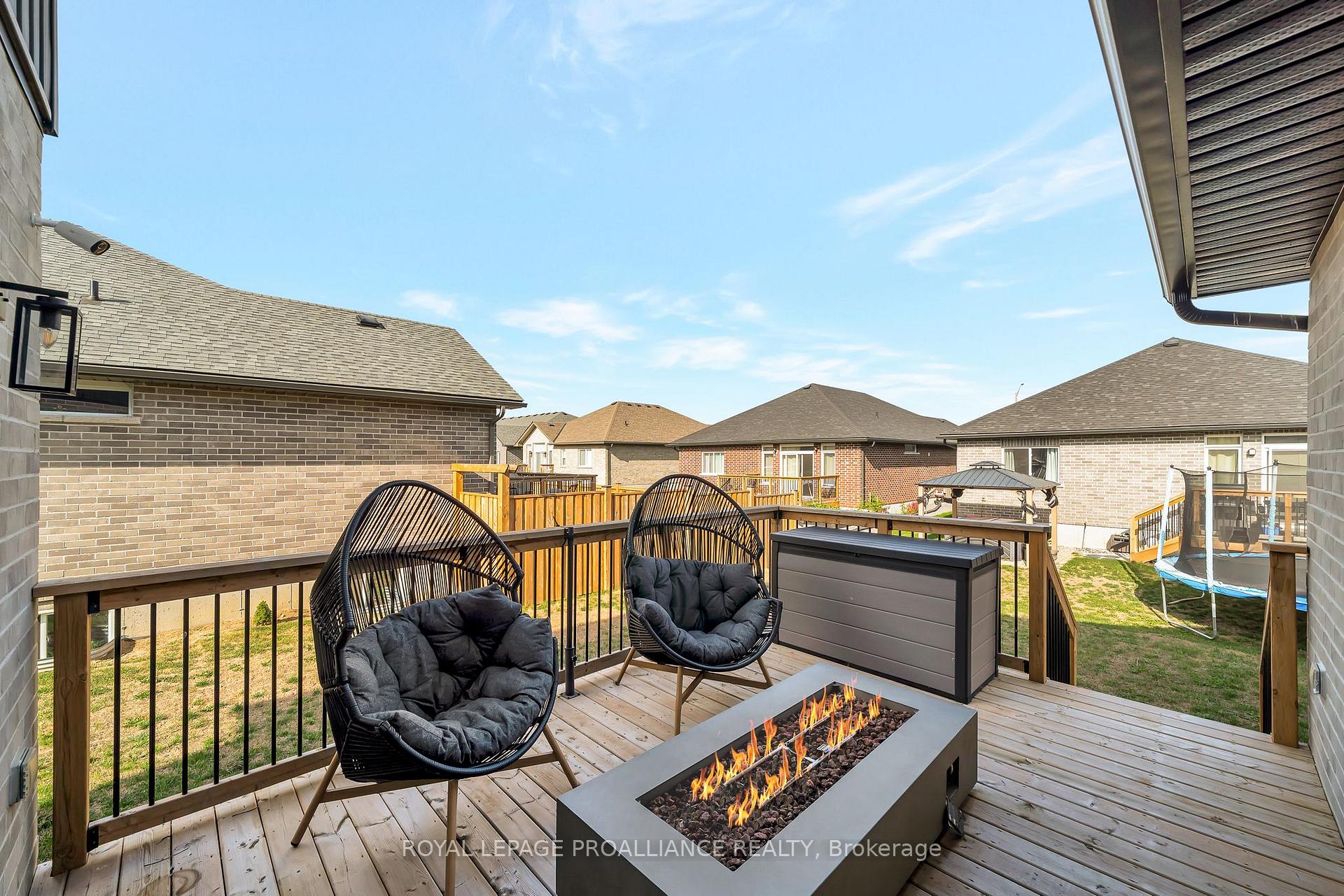 Photo 42 of 18 Raycroft Drive, Belleville, Thurlow Ward — HOMEH