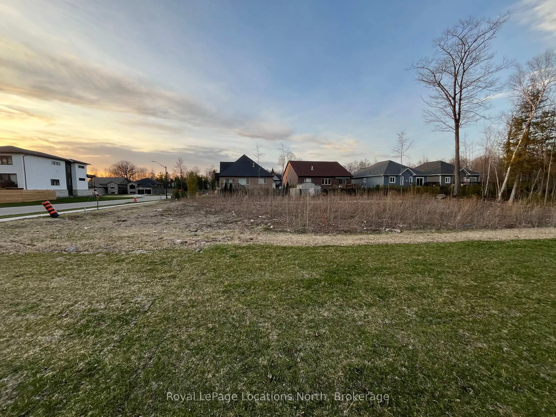 Photo 2 of 13 PT 1 Mapleside Drive, Wasaga Beach — HOMEH